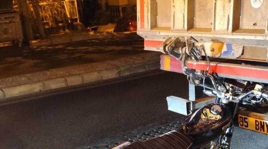 İzmir'de motosiklet kazası! Ölü ve yaralı var