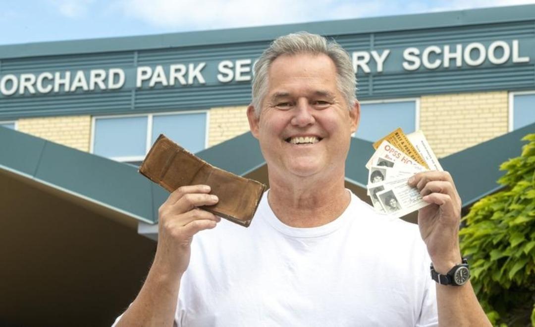 Öğrenciyken kaybettiği cüzdanını 51 yıl sonra buldu! İçinde neler var neler... 2