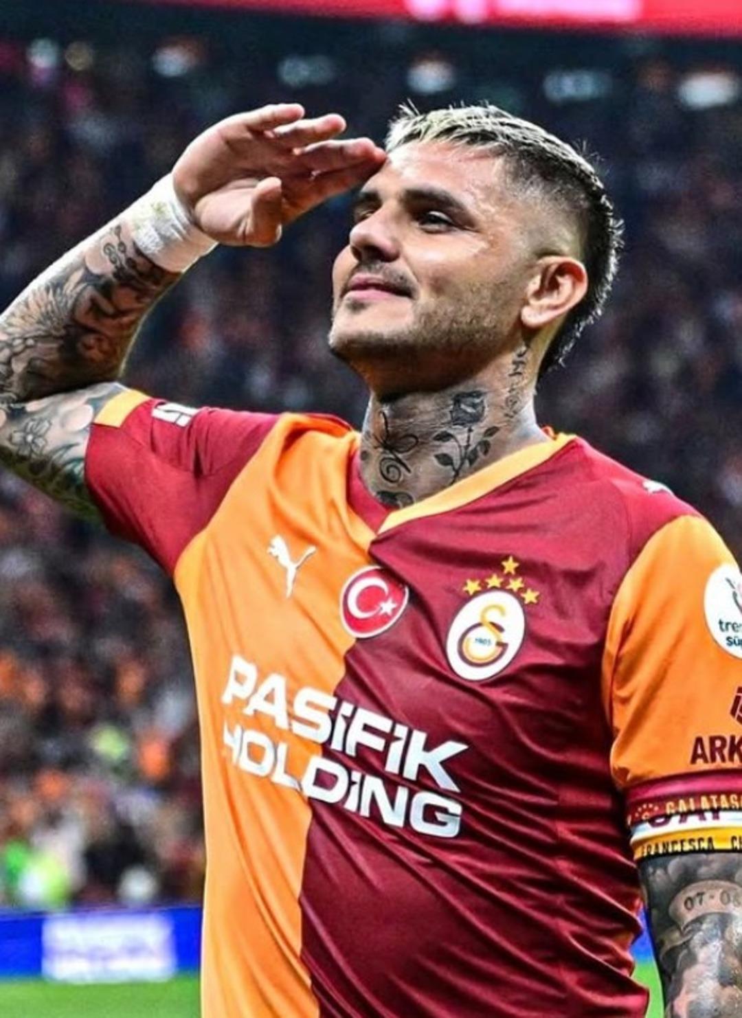 Mauro Icardi den korkutan haber! Lüks aracı kaza yaptı 1