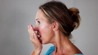 Ağız kokusu sadece dişlerden mi kaynaklanır? Ağız kokusunun nedenleri