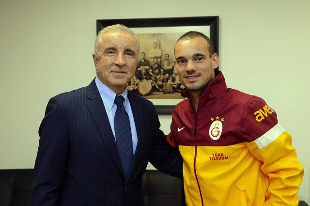 aysal-sneijder.jpg