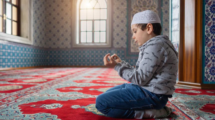 Çocuklar için uyku duası: Huzurlu uyku için çocukların okuyacağı dua ve ayetler nelerdir? 