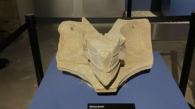 2 bin 200 yıllık güneş saati bulundu