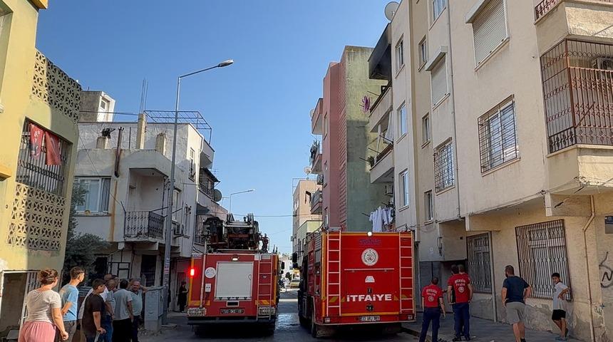 Mersin'de oturduğu evi ateşe veren kişi gözaltına alındı