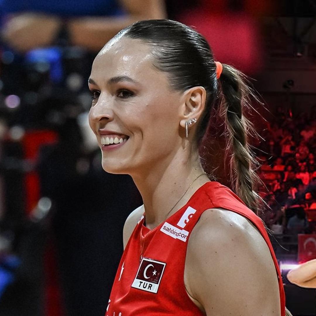Filenin Sultanları, Dünya Voleybol Şampiyonası final maçında İtalya ya son sette kaybetti... 3