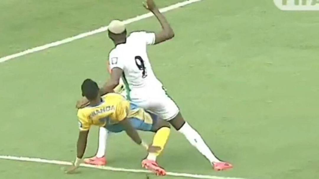 Osimhen den Galatasaray a bir kötü haber daha! Herkes Frankfurt maçına üzülüyordu ama... 1