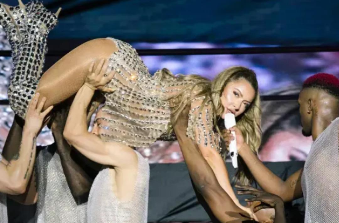 Manifest e soruşturma! Dansı çok eleştirilen Hadise tepki gösterdi: Sustukça daha kötüsü olur 2