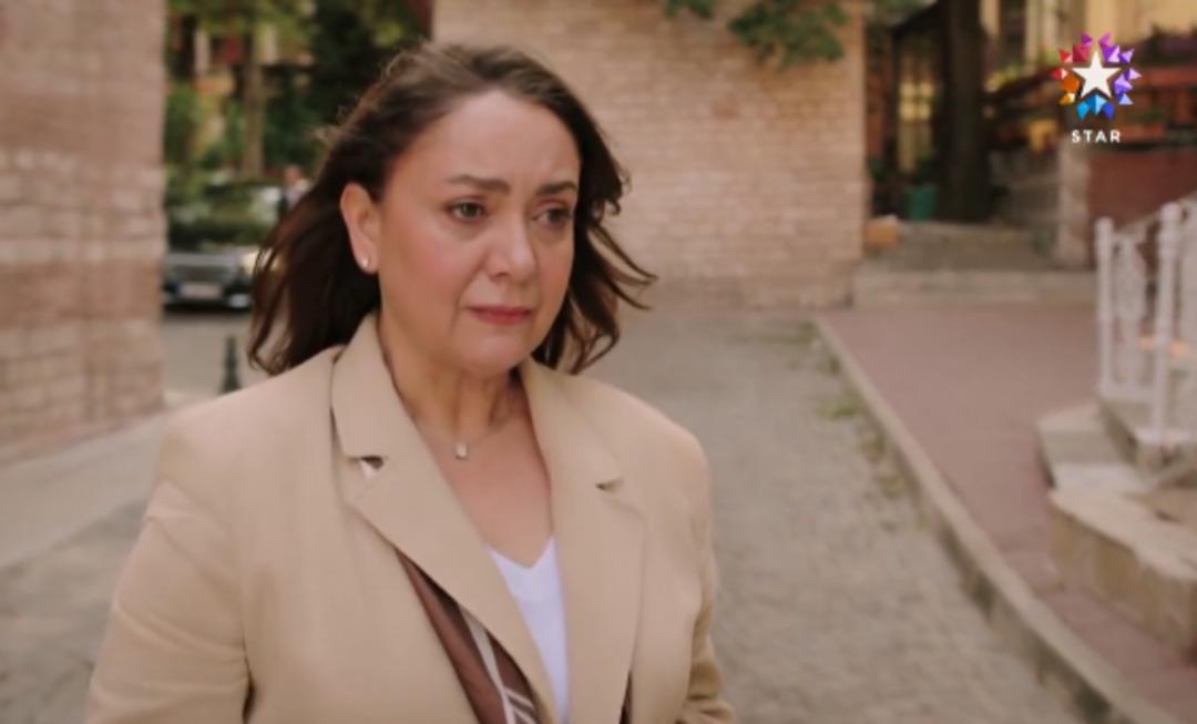 Çarpıntı dizisi oyuncuları ilk bölümden gündem oldu! Sibel Taşçıoğlu ve Lizge Cömert sosyal medyayı salladı 2