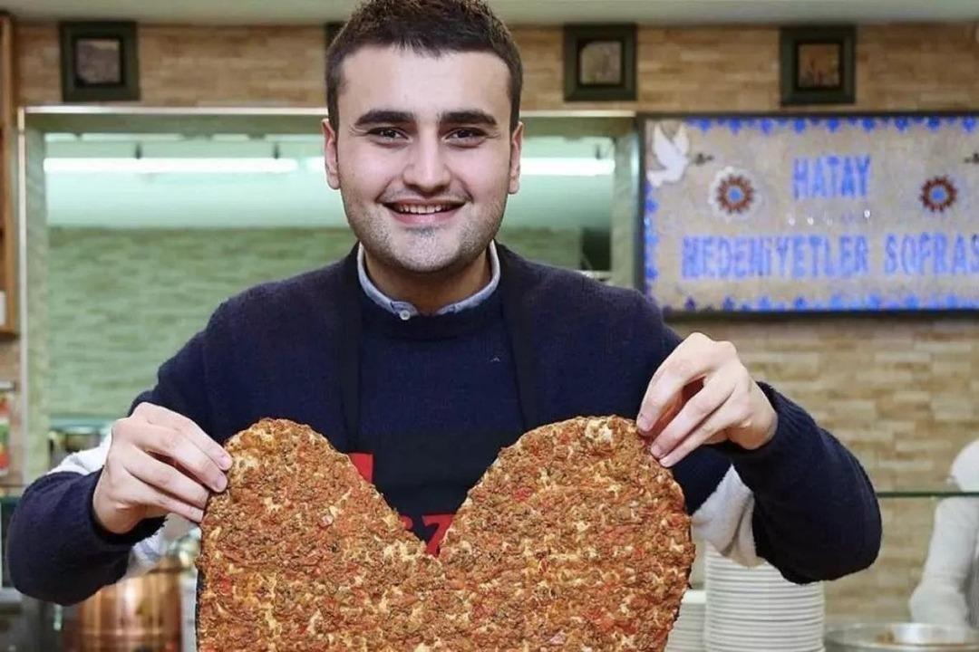 CZN Burak ın restoran fişi ortaya çıktı! Adisyondaki fiyatlar tartışma yarattı! Bakın ne kadar hesap ödediler 1