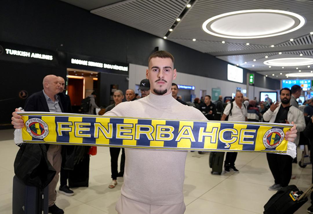 Fenerbahçe bir ayrılığı daha resmen açıkladı! Ognjen Mimovic Pafos FC ye kiralandı... 1
