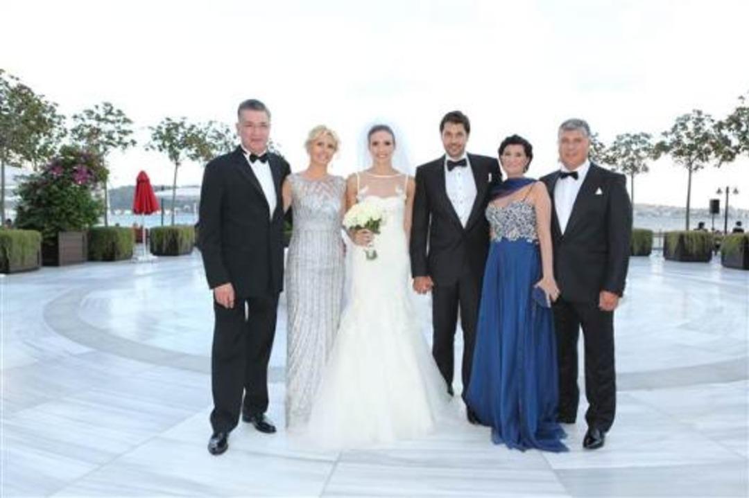 Naz Aydemir - Cenk Akyol evlendi!