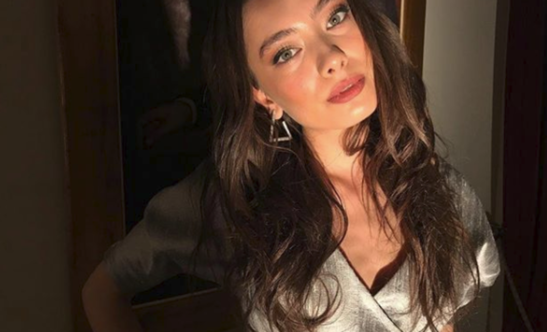 '&Uuml;&ccedil; bacak a&ccedil;ınca arınmıyorsun'