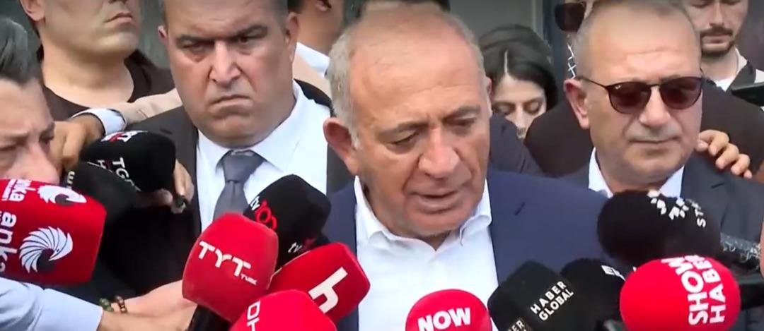 CHP İstanbul İl Başkanlığı nda gergin anlar! Gürsel Tekin polis eşliğinde binaya girdi 9