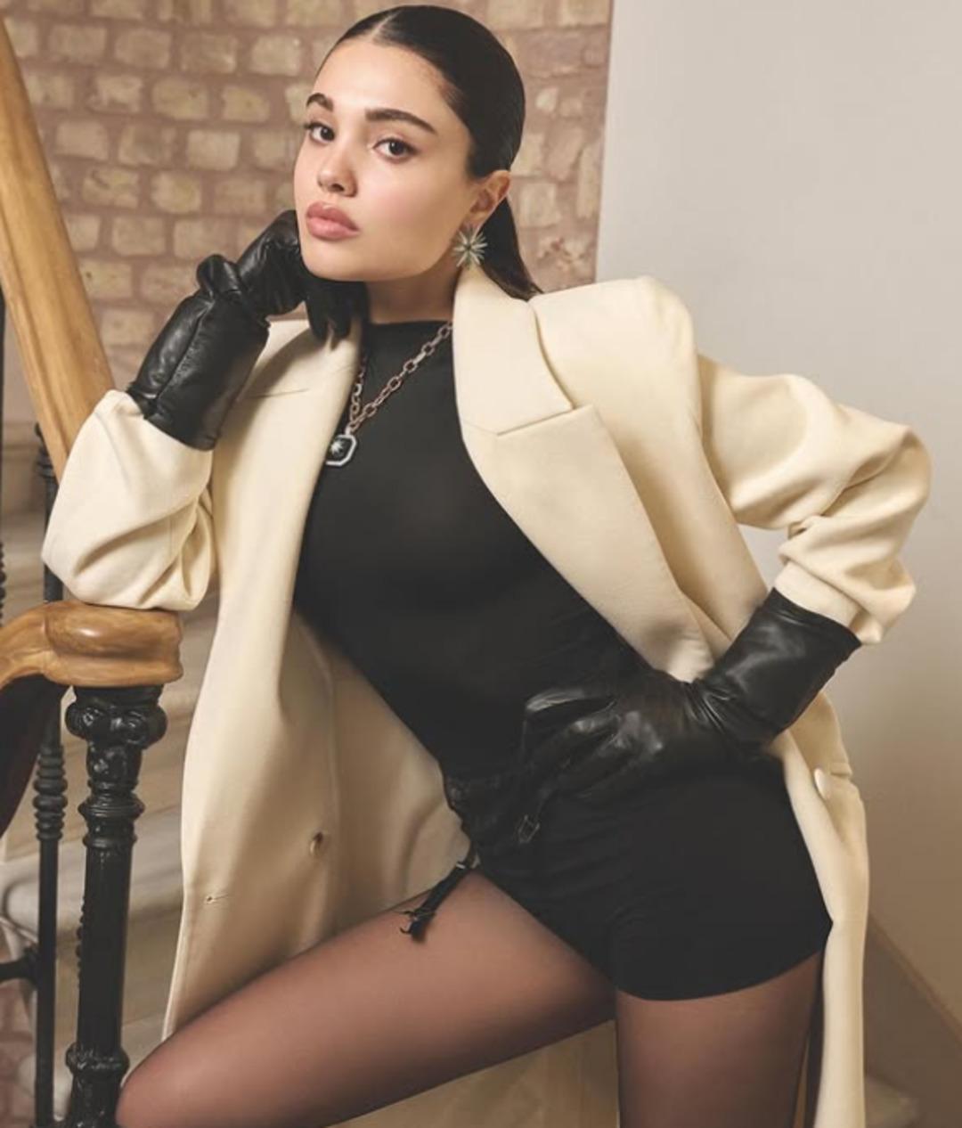 Çarpıntı nın Aslı sı Lizge Cömert in yaşı merak edildi! Beğeni yağmuruna tutuldu 2