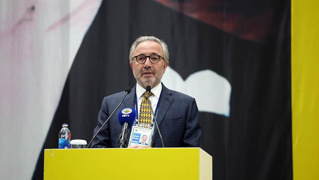 Fenerbahçe de Asbaşkan Hamdi Akın ‘‘Sanıyorum yeni teknik direktörümüz yabancı olacak’’ dedi ve sosyal medyada yer yerinden oynadı... 2