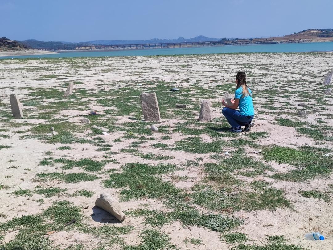 Sular çekilince 70 yıl sonra ortaya çıktı! Duyanlar akın etti 1