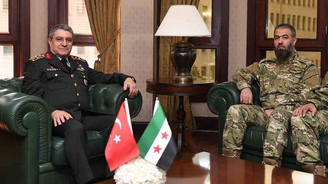 Genelkurmay Başkanı Orgeneral Bayraktaroğlu, Suriye Hava Kuvvetleri Komutanı Hawary’i kabul etti