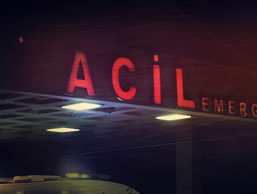 Babasını öldürüp, annesini yaraladıktan sonra intihara teşebbüs etti