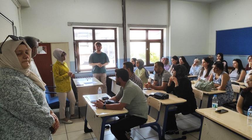 Patnos ilçe Milli Eğitim Müdürü Zeynep Oğuz Çam'dan köy okullarına ziyaret