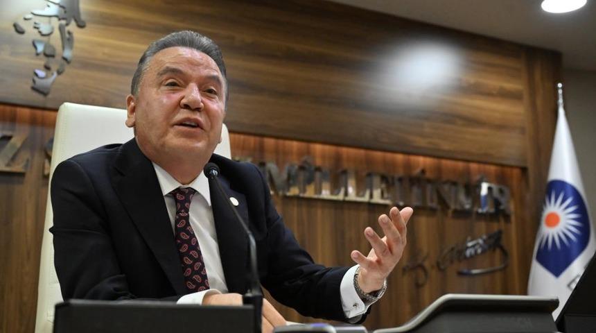  Antalya Büyükşehir Belediye Başkanı Muhittin Böcek hastaneye sevk edildi