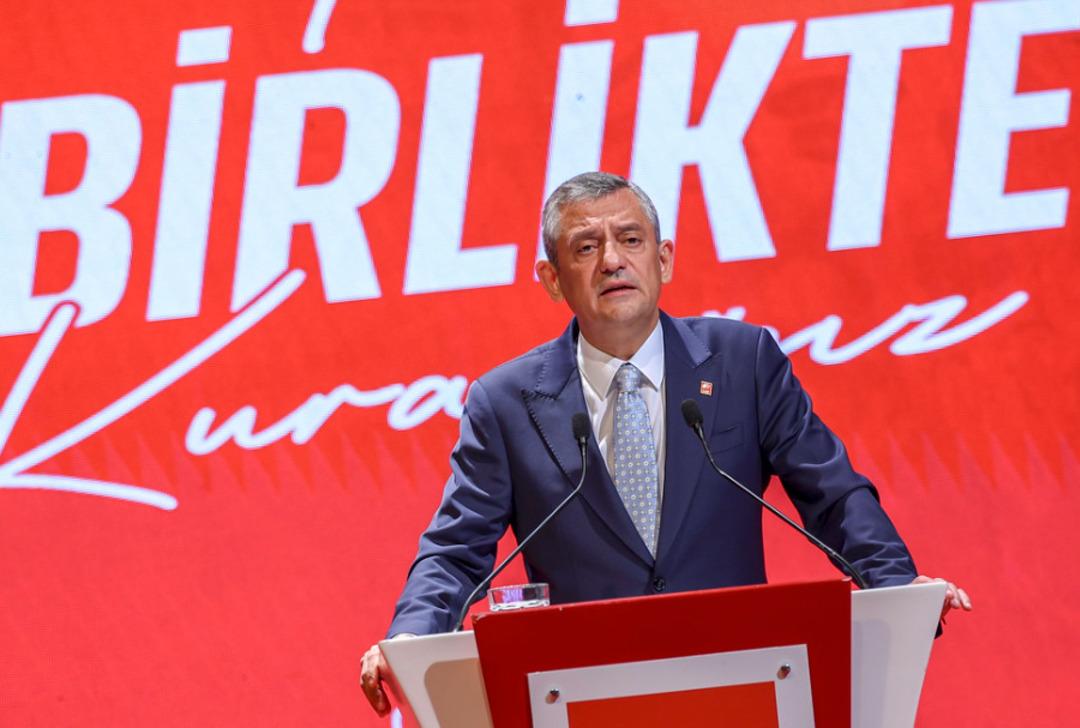 Özgür Özel Tüylerim diken diken oldu diyerek rest çekti: "Her şeyi göze aldık! Bizi döve döve atarlar" 2