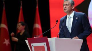 Özgür Özel başkanlığındaki CHP heyetinden Anıtkabir ziyareti