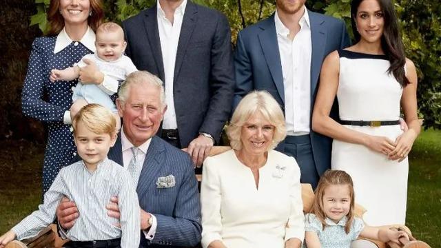 Kraliyet Çocukları: Ayrıcalık mı, Görünmez Zincir mi?