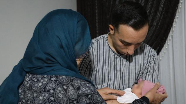 Yer Diyarbakır... Akılalmaz yenidoğan skandalı: Aileye yanlış bebek teslim edildi! Gerçek 'bileklikle' ortaya çıktı!