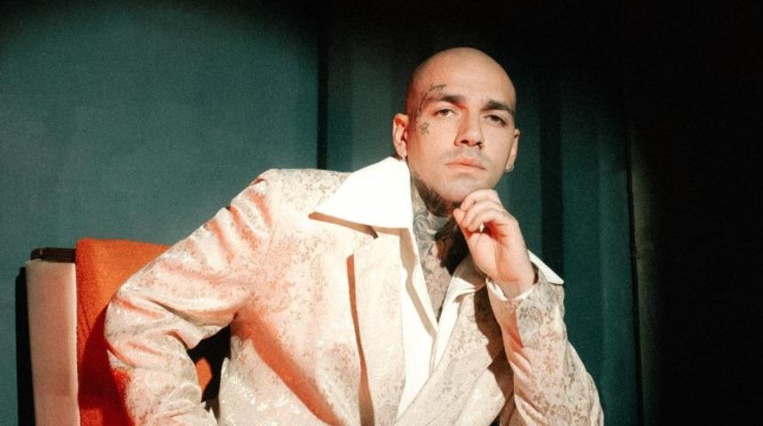 Türkiye'yi terk etmişti! Ünlü rapçi Ezhel yine kendini tutamadı! 'Keşke hain olaydım' 