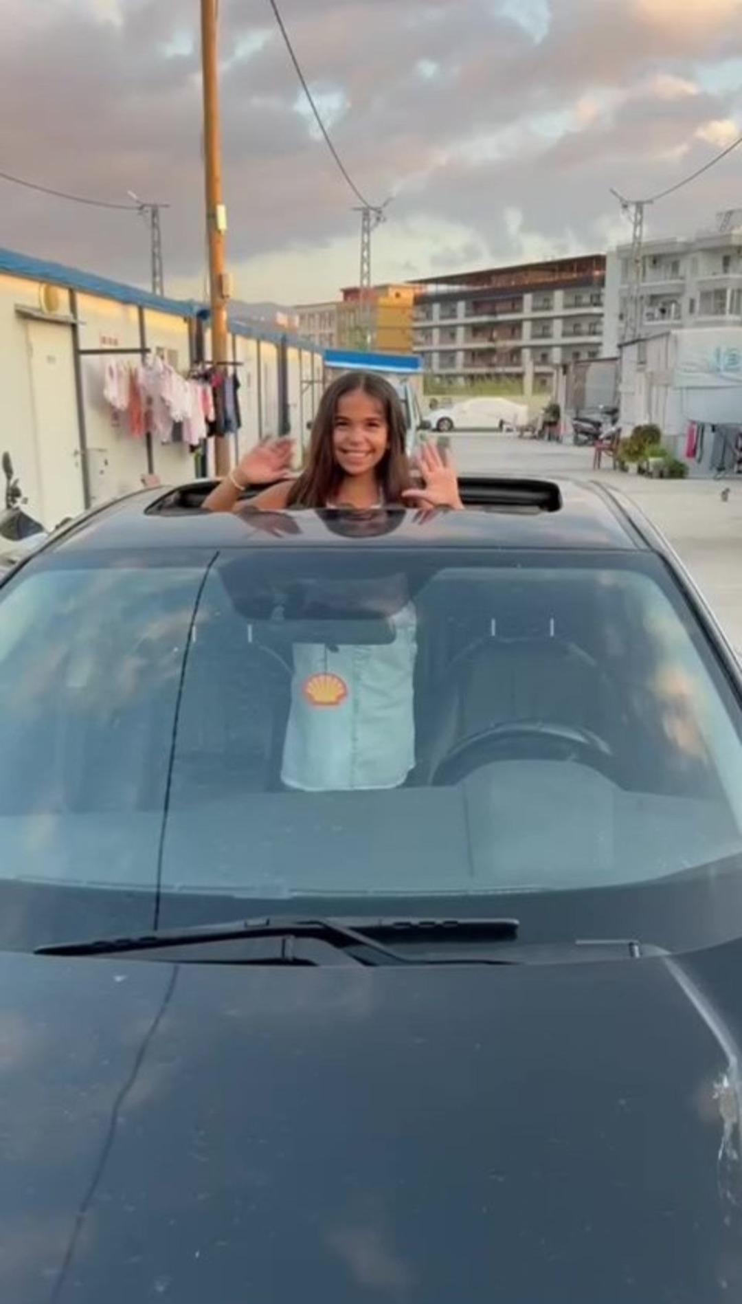 Hatay da çekilen görüntü gündem oldu: İnternette gördüğü akımla tüm şehre kızının doğum gününü kutlattı! 1