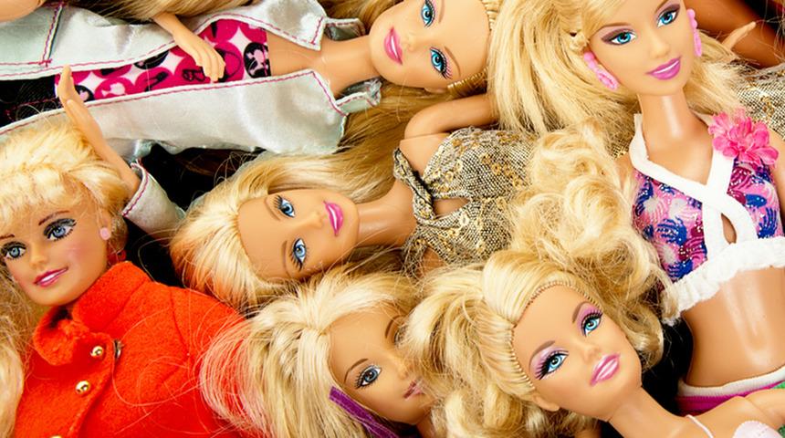 Kiminin en yakın arkadaşıydı, kiminin yanından ayırmadığı tek oyuncağı... Sandıktan çıkan bebekler araba fiyatına gidiyor!