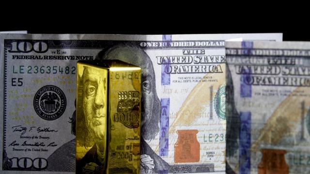 Fed faiz indirimi beklentilerindeki artış ve zayıflayan dolarla ons altın rekor yeniledi