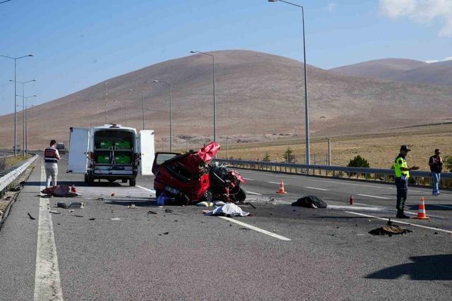 Niğde’deki kazada ölü sayısı 3’e çıktı 6