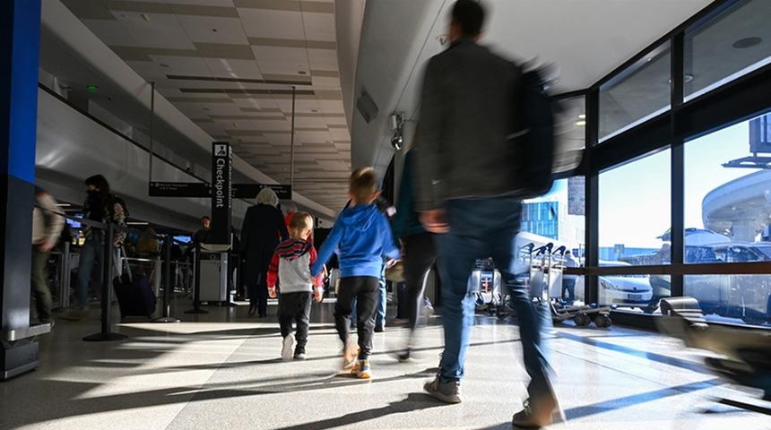 Yurt dışına çıkış harcı 1000 lira oldu