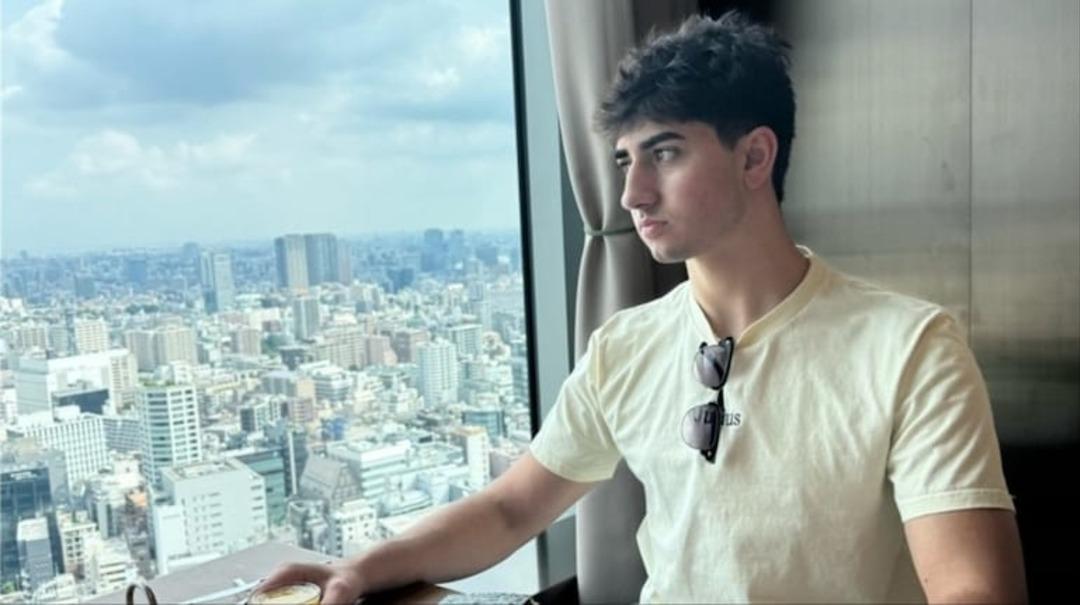 Yaz kampına katıldı, 18 inde milyoner oldu 1