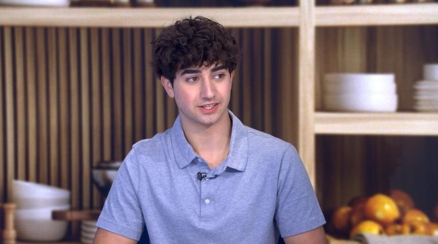 Yaz kampına katıldı, 18'inde milyoner oldu