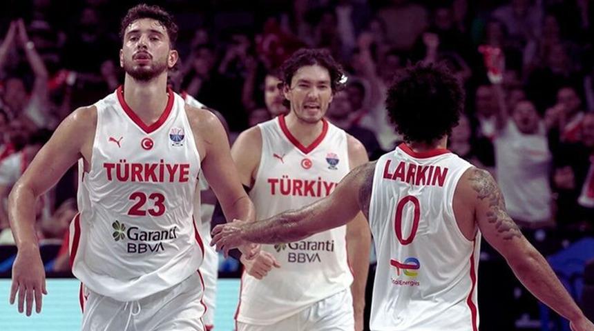 EuroBasket 2025'te 12 Dev Adam yarı finalde! Çeyrek finalde Polonya'yı da geçerek tarih yazıyoruz...