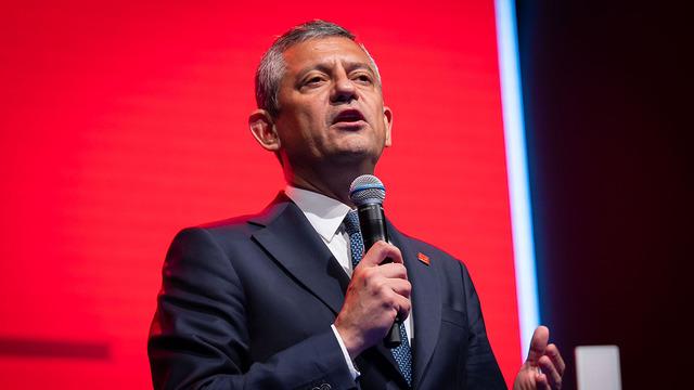 CHP lideri Özel, İstanbul'daki düğümü çözecek deyip Cumhurbaşkanı Erdoğan'a yanıt verdi: Gün o gün değil, hiç tereddüt etmem