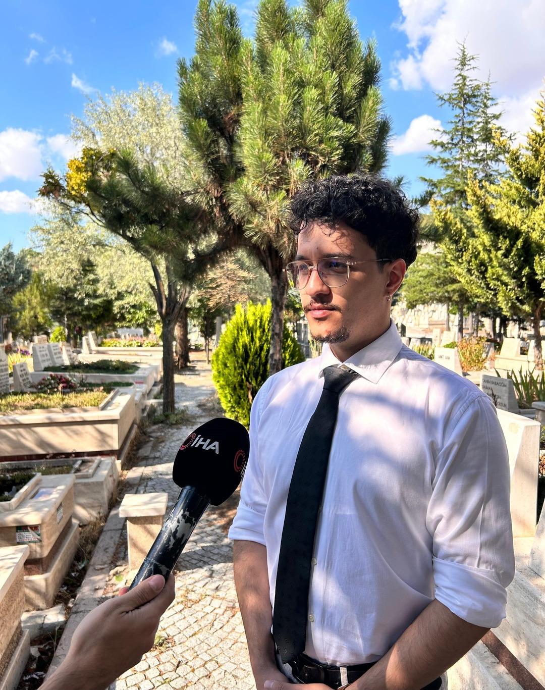 İlk defa Ankara da kullanılmaya başlandı! Artık mezarlarda son model: QR kodlu anı  1