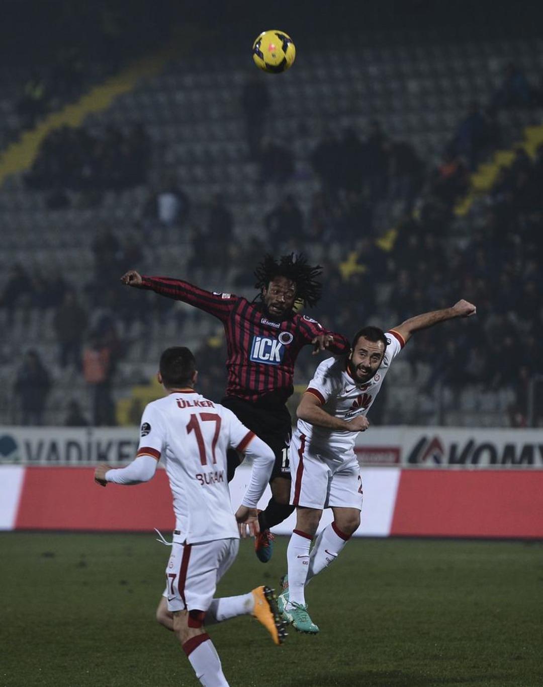 Gen&ccedil;lerbirliği-Galatasaray ma&ccedil;ından kareler