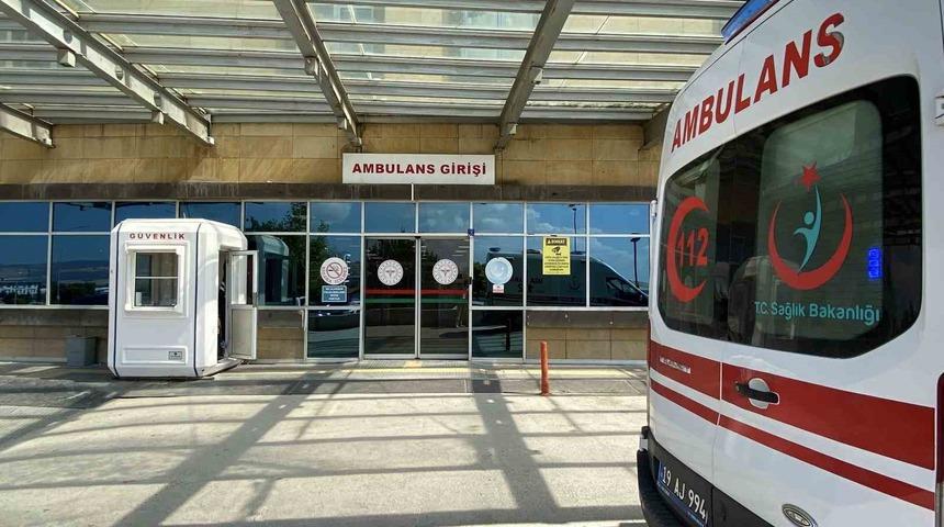 Çorum’da çocukların da olduğu iki grup arasında bıçaklı kavga: 1’i ağır 2 yaralı