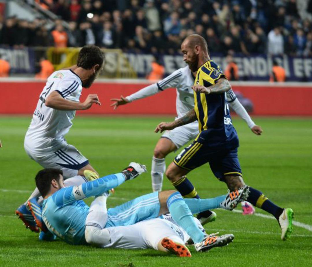 Kasımpaşa - Fenerbah&ccedil;e ma&ccedil;ından kareler