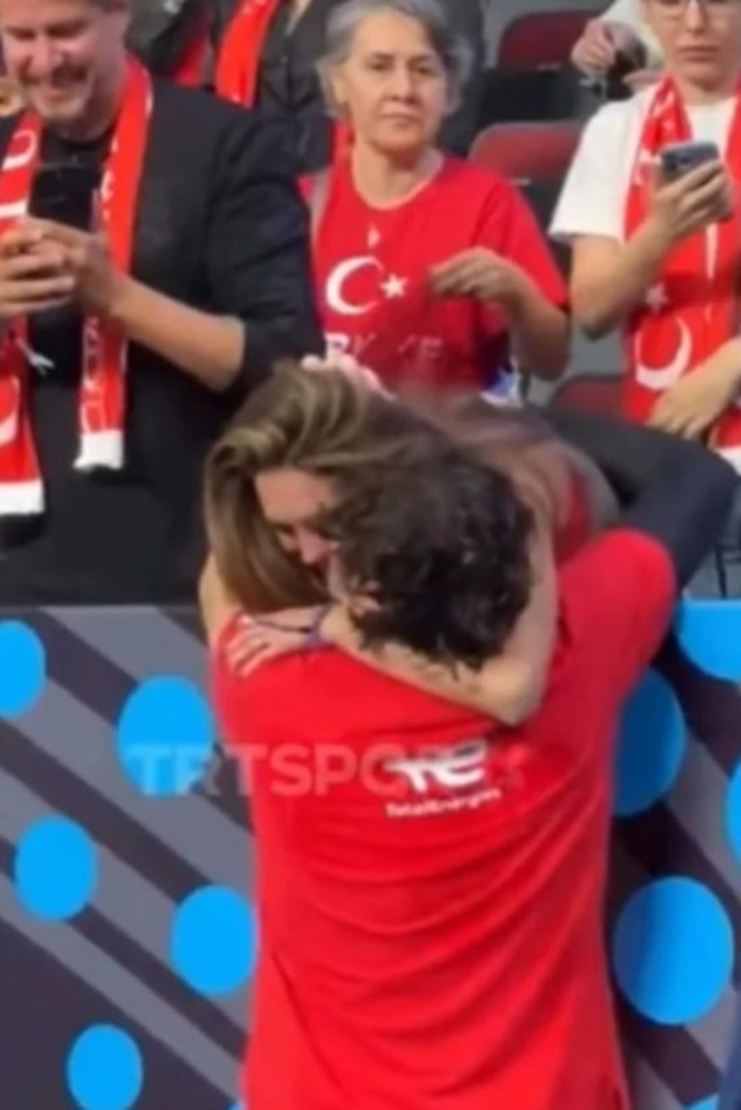 ebru 1 ebru 1