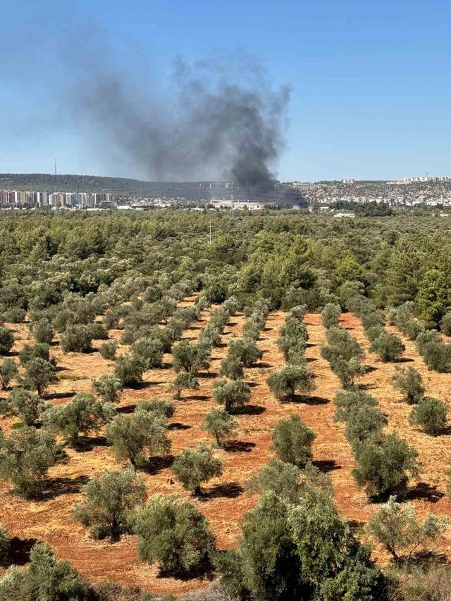 Antalya’da hurdacıda çıkan yangın söndürüldü 3