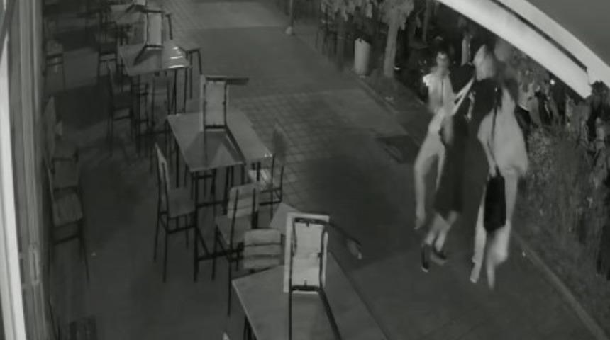 Ukraynalı çocuk sırtından böyle bıçaklanmış