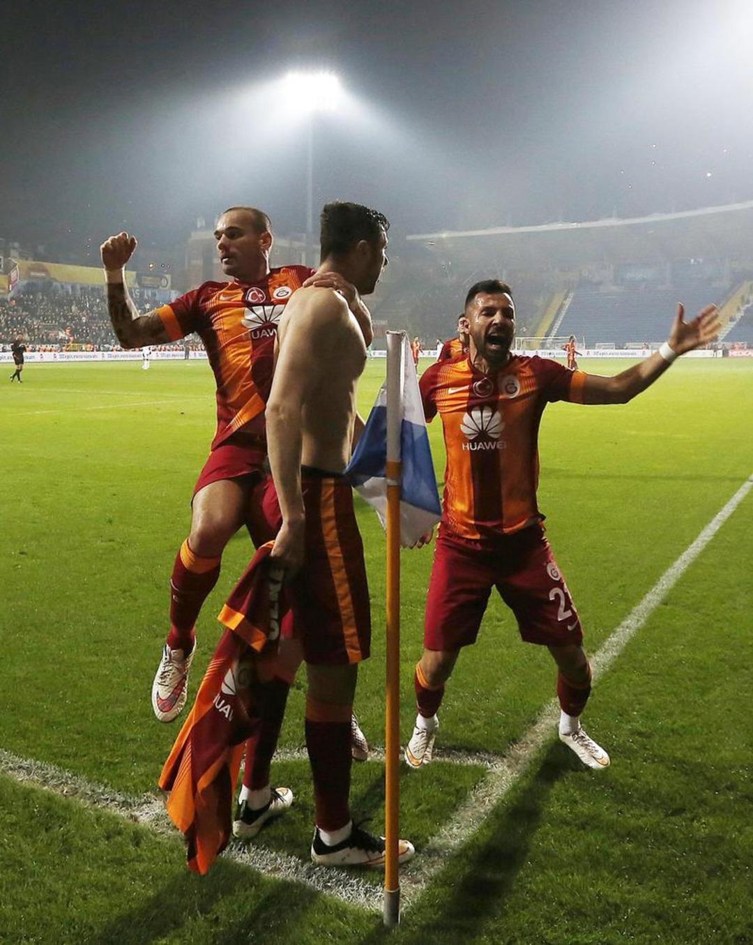 Kasımpaşa - Galatasaray ma&ccedil;ından kareler