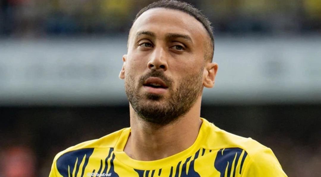 Cenk Tosun için Süper Lig in iki ekibi yarışıyor! Fenerbahçe den ayrılıp imzayı atmaya ramak kaldı... 2