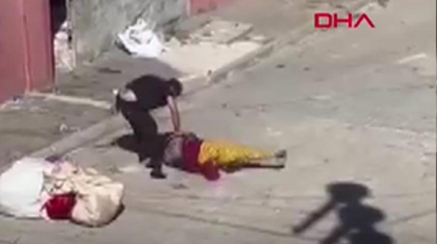 Sokakta ortasında tartıştığı eşini darp etti! O anlar kameralara yansıdı: Saldırgan ise gözaltına alındı