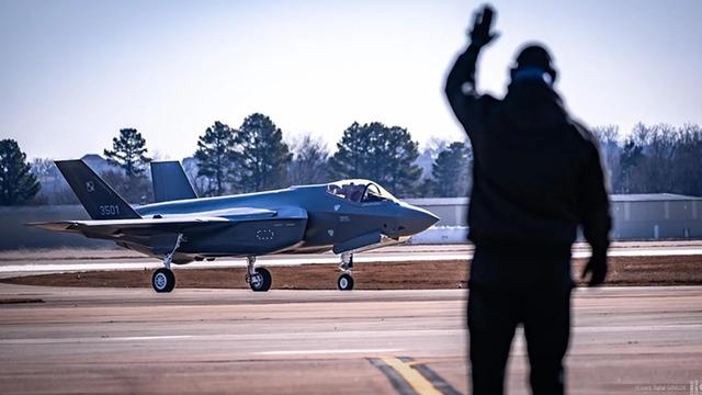 Almanya’dan Polonya hava sahasını ihlal eden Rusya’ya kınama