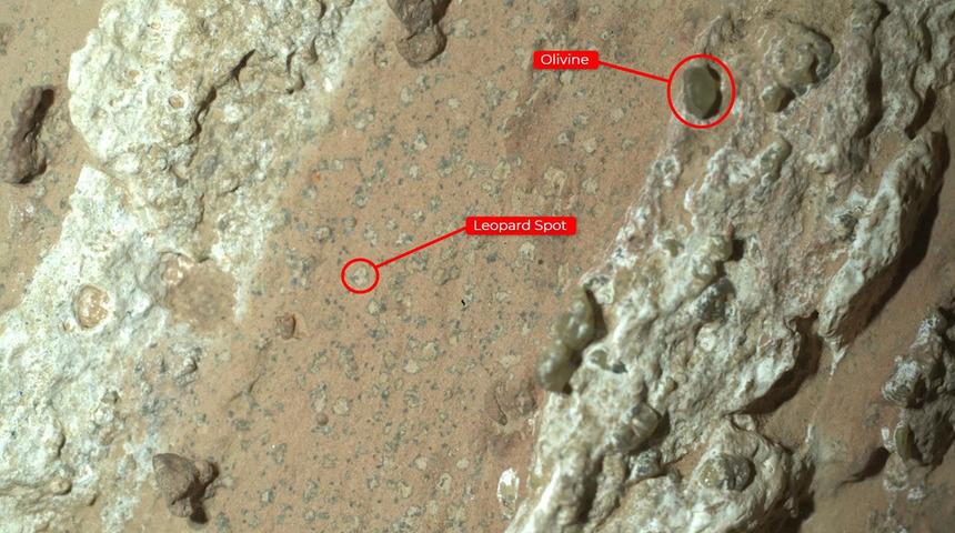 Mars'taki  kayalarda heyecanlandıran keşif! NASA 'gezegendeki en net yaşam belirtisi olabilir' diye duyurdu